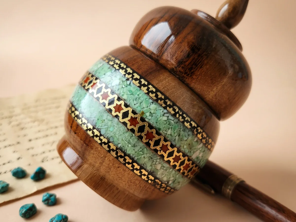 Khatam & Green Shell Wood Container | ظرف مرکب چوبی با خاتم و صدف سبز